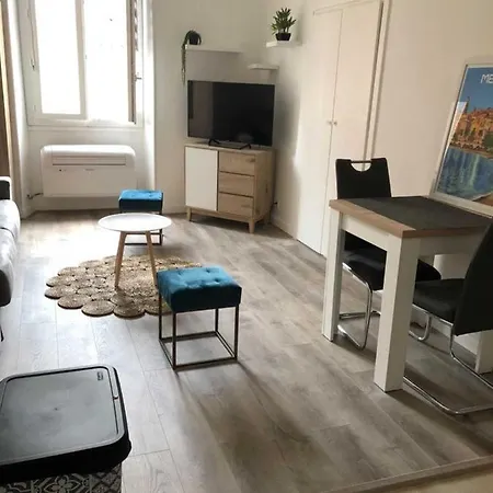 Le Saint-michel * مينتون